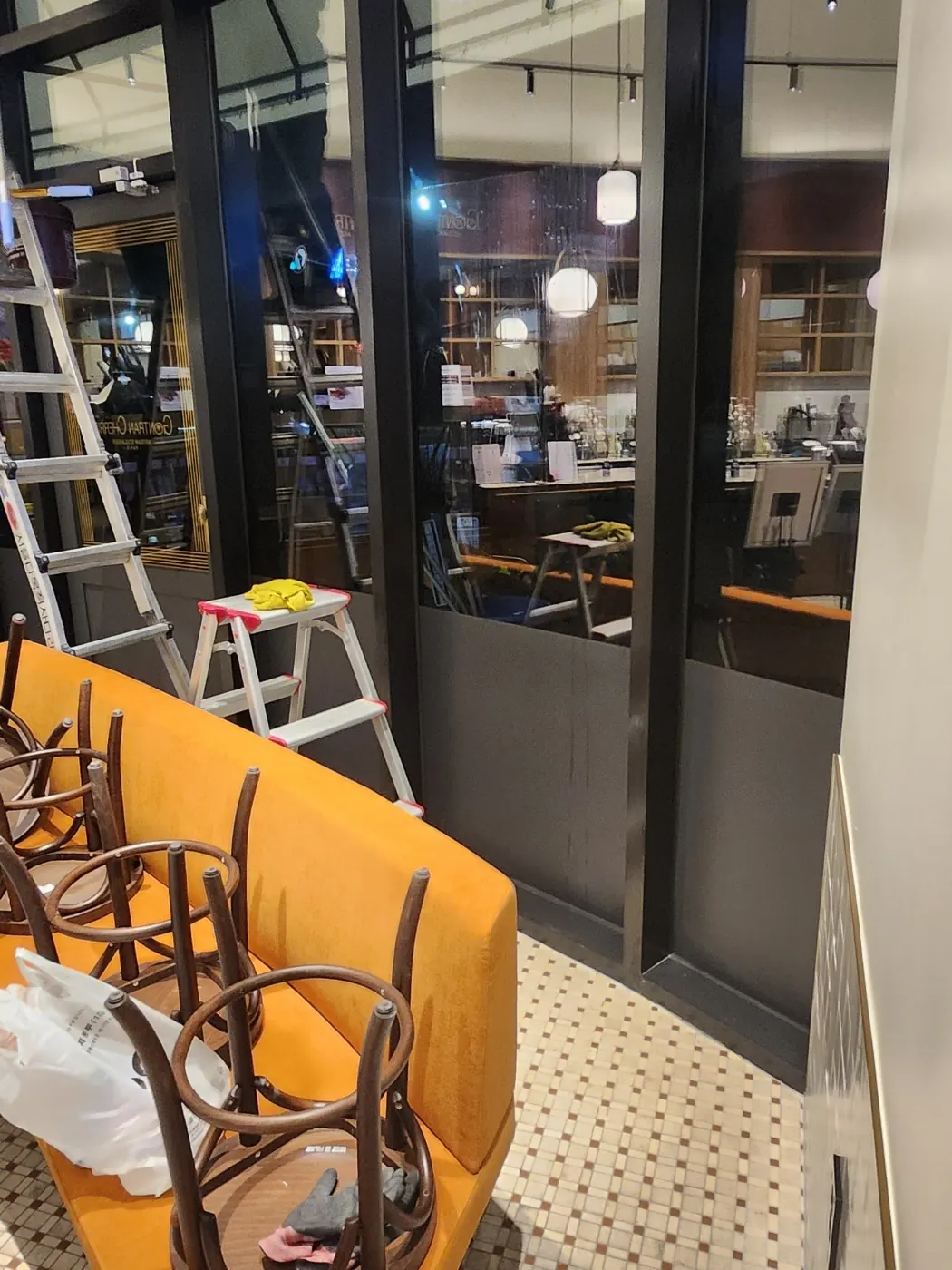 기계 세정 작업 — 중랑구 카페청소 현장