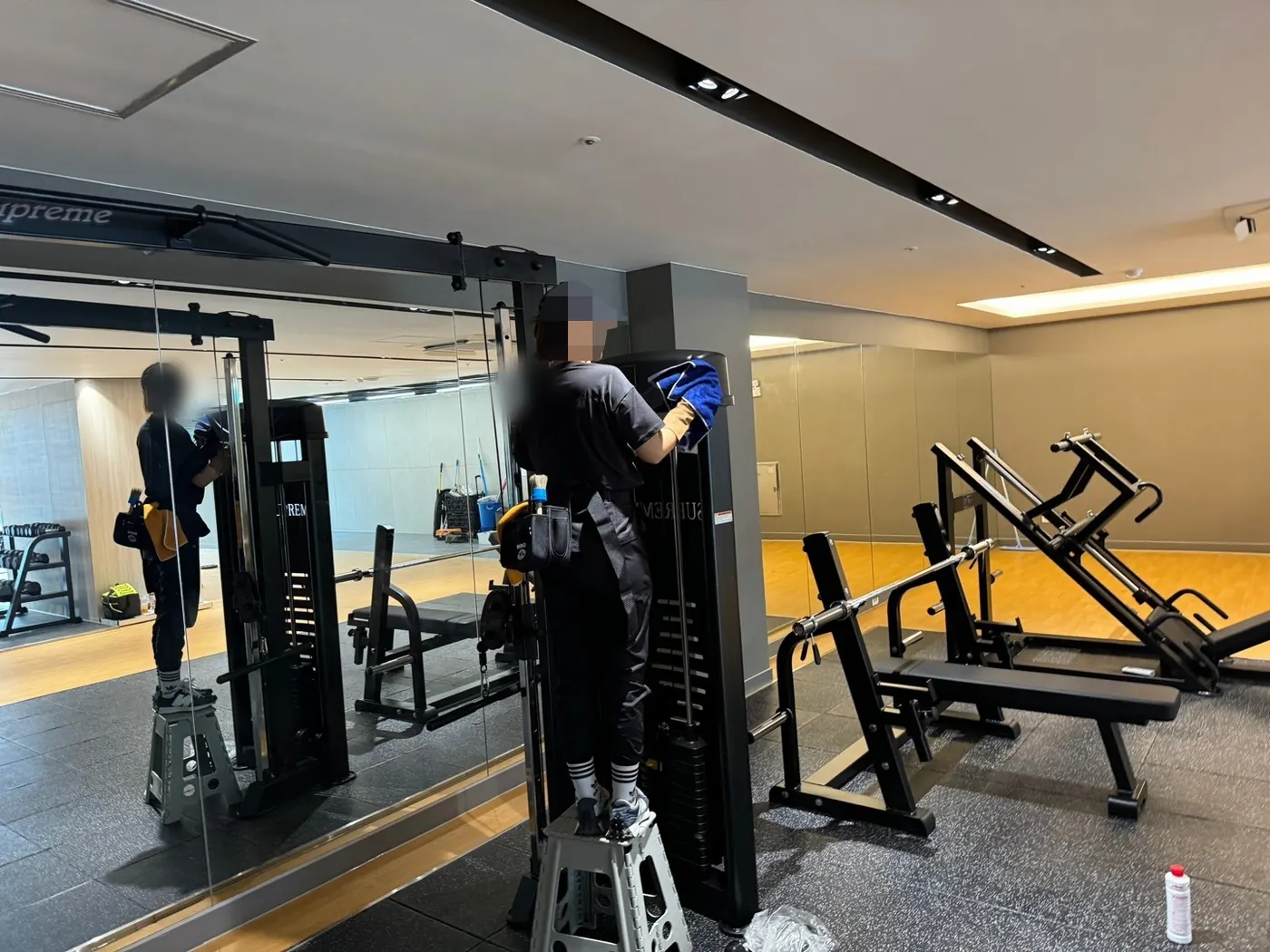 작업 진행 — 용산구 헬스장청소 현장