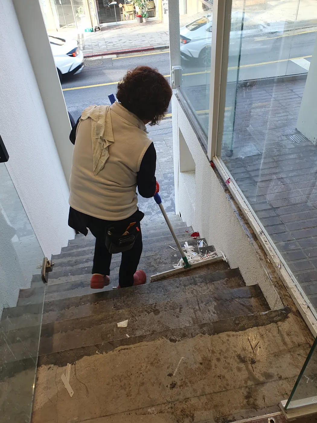 바닥 마감 상태 — 성동구 식당청소 현장