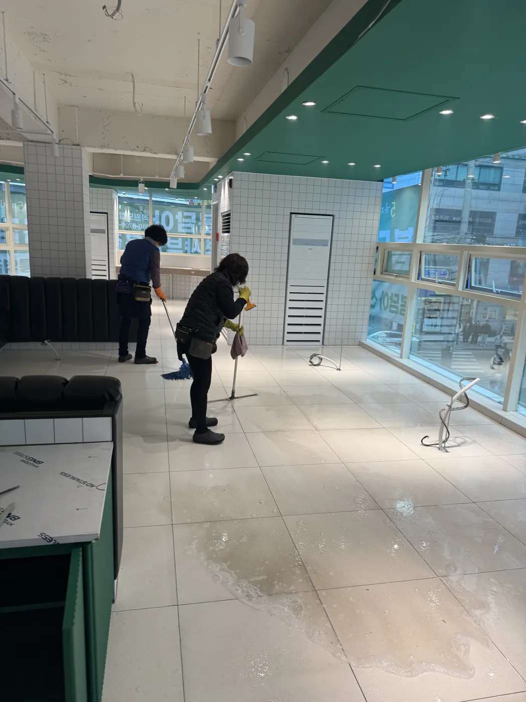 주방 바닥 세정 — 강남구 식당청소 현장