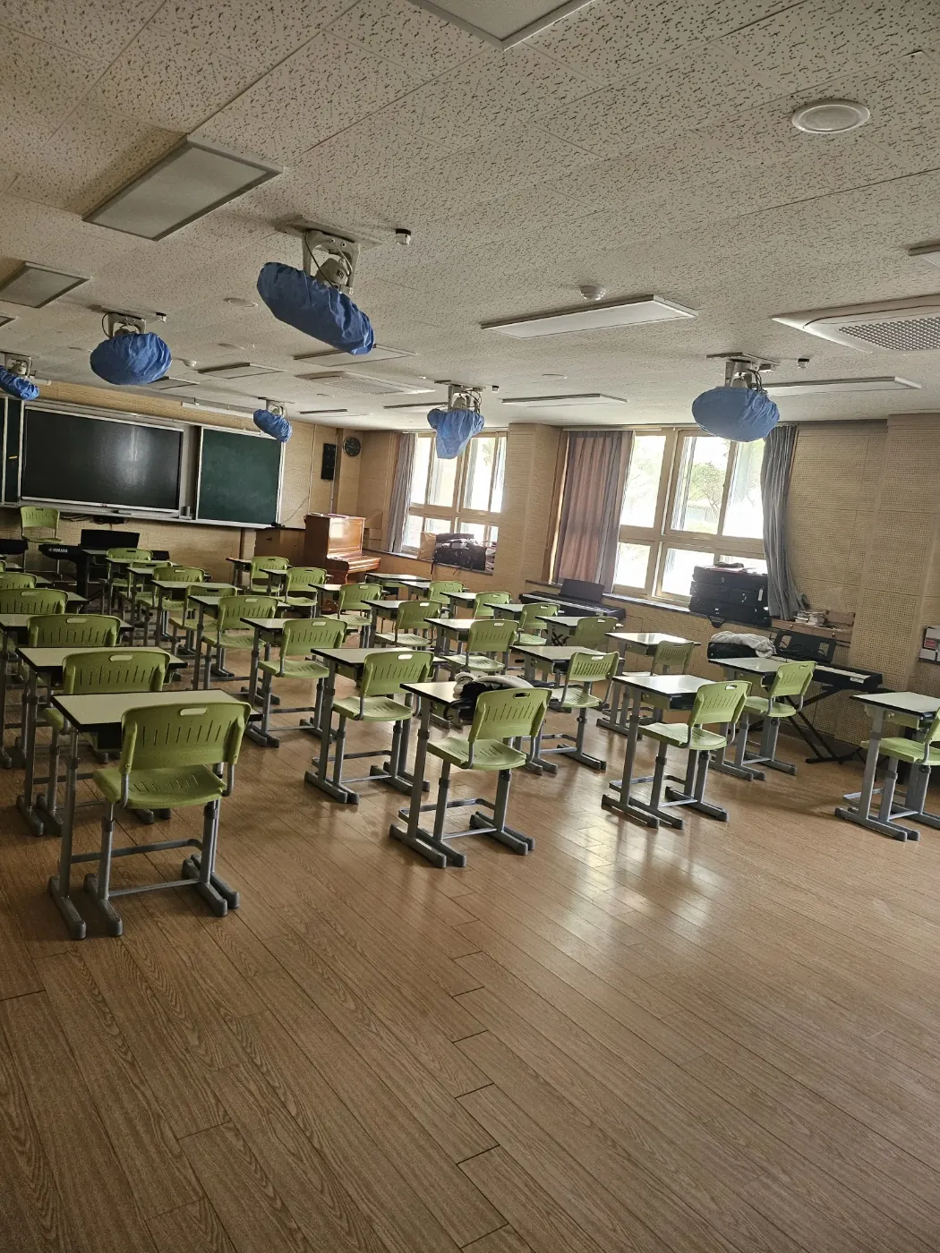 송파구 학교청소 시공 현장 — 교실 마감