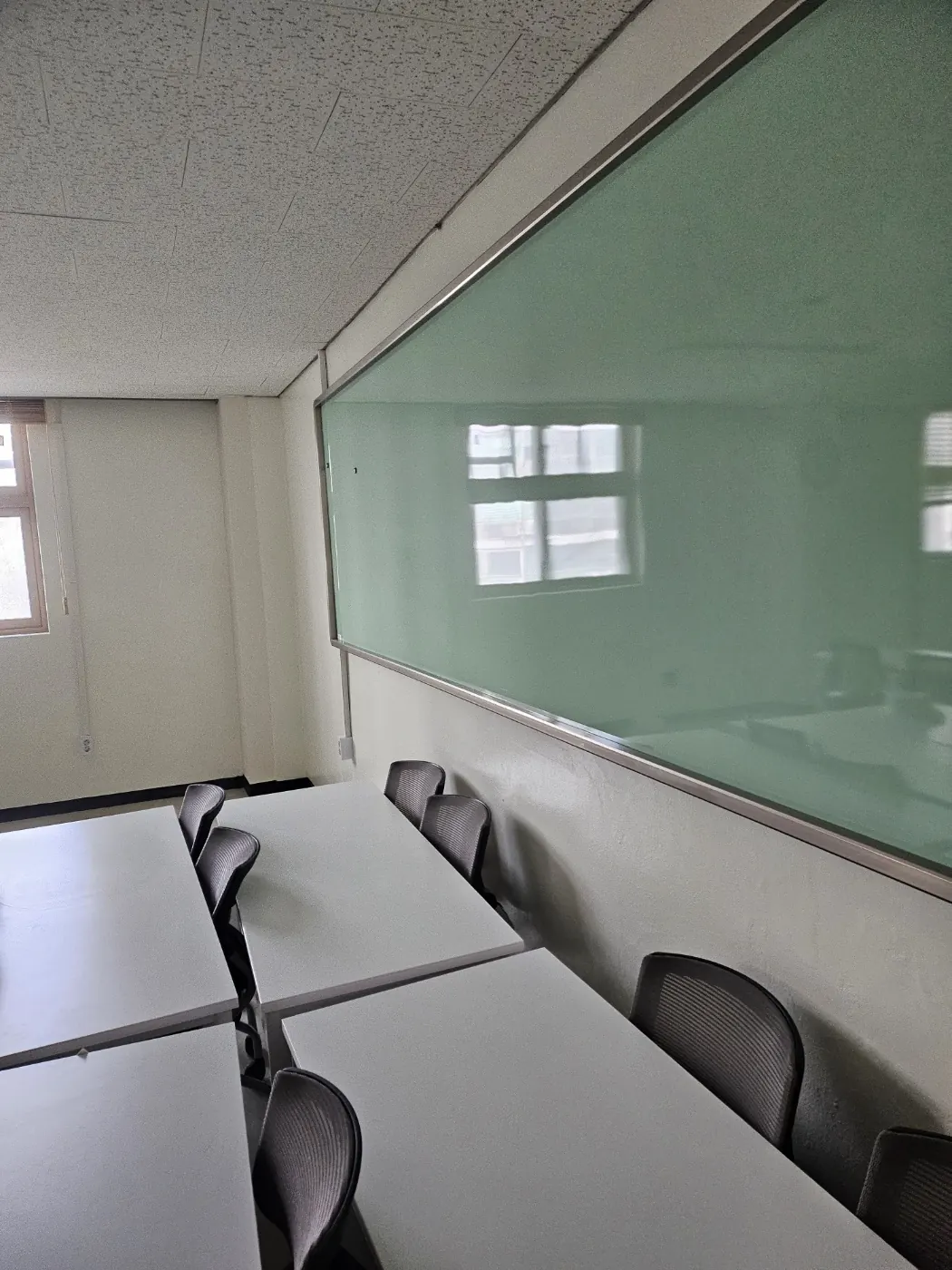 광희동1가 학교청소 시공 현장 — 교실 정리