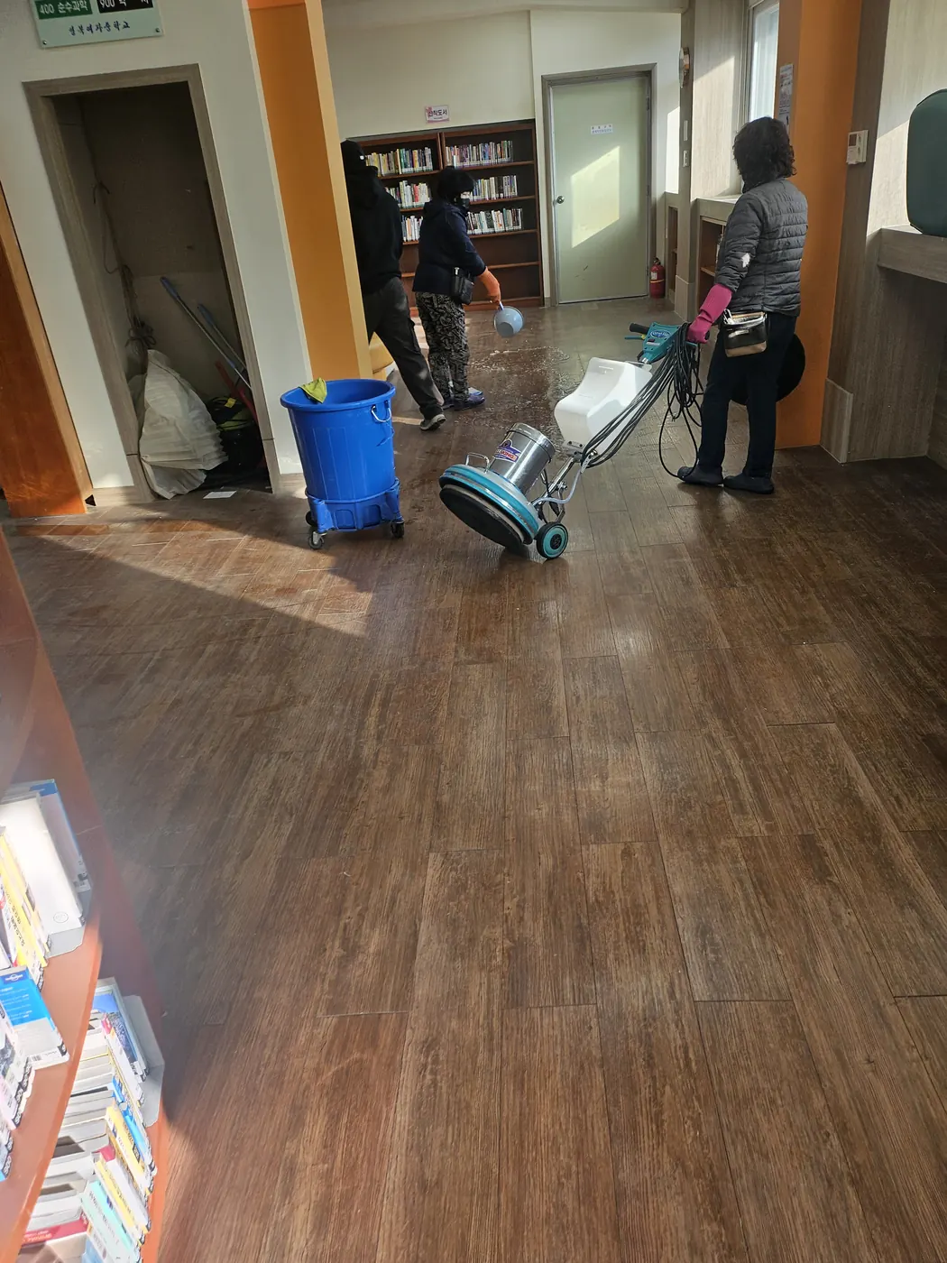왁스 재코팅 — 도봉구 학교청소 현장