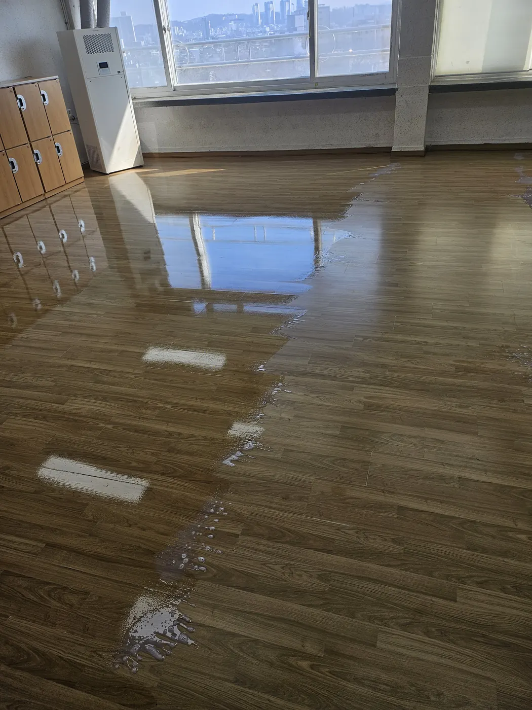 왁스 재코팅 — 용산구 학교청소 현장