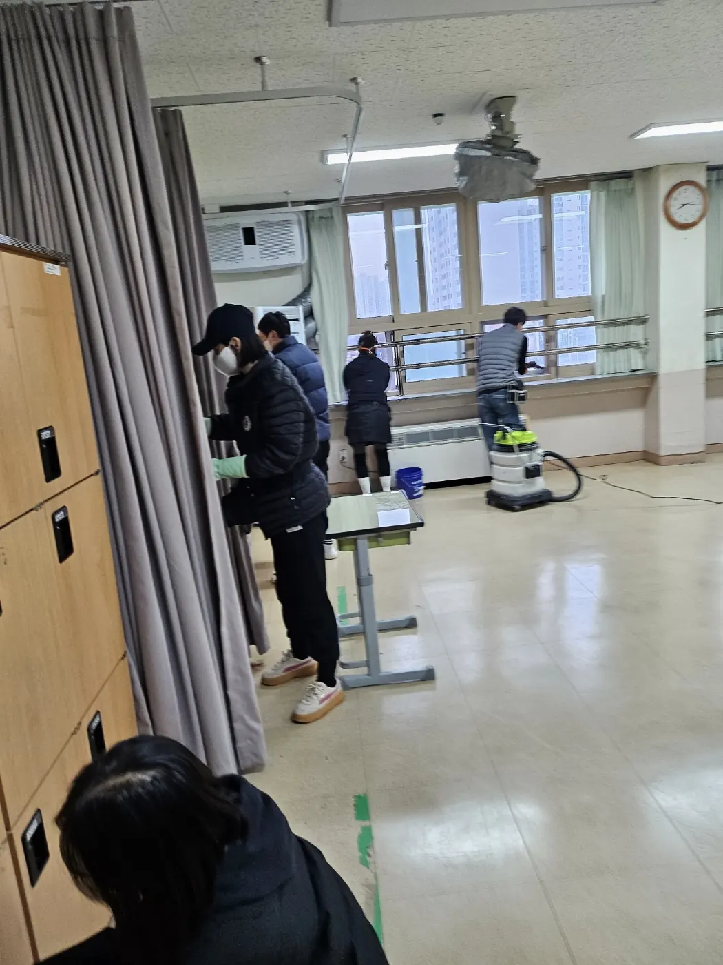 바닥 물걸레 마감 — 계동 학교청소 현장